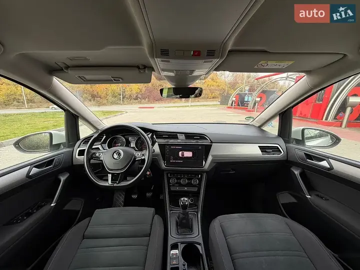 Volkswagen Touran 2022 photo 4