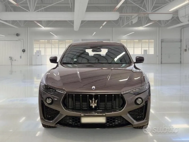 Maserati Levante 2024 photo 2