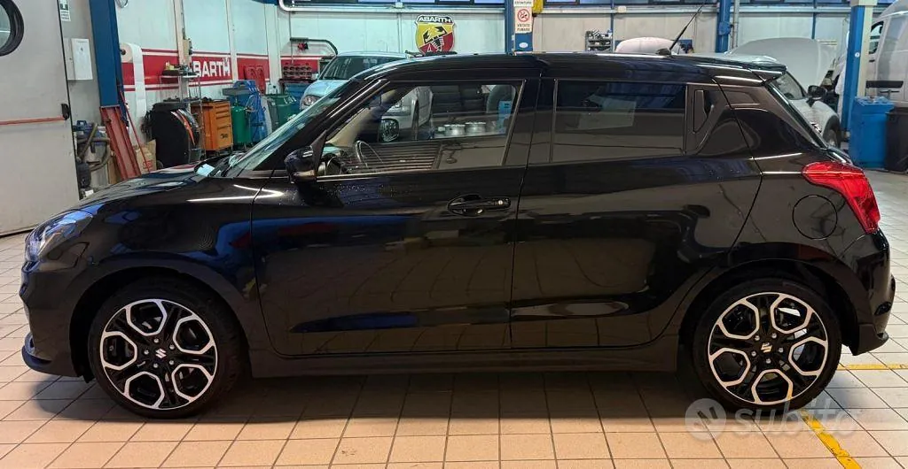 Suzuki Swift 2022 photo 3