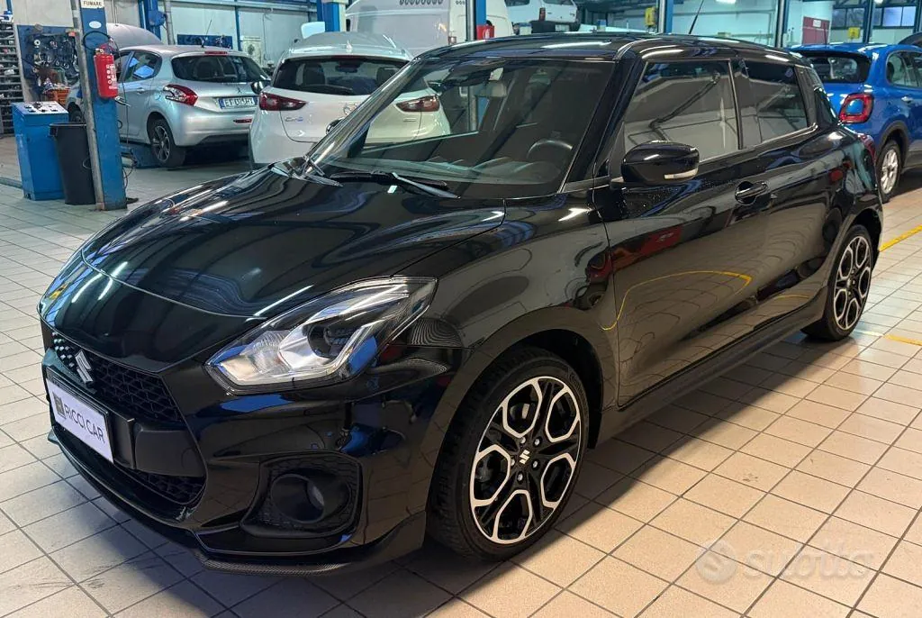 Suzuki Swift 2022 photo 2