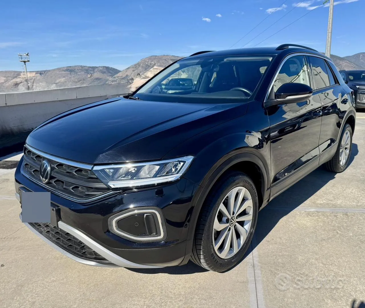 Volkswagen T-Roc 2022 photo 2