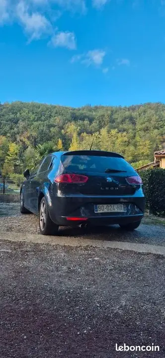 Seat Leon 2011 photo 2