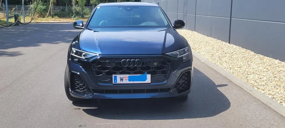 Audi Q8 2025 photo 3