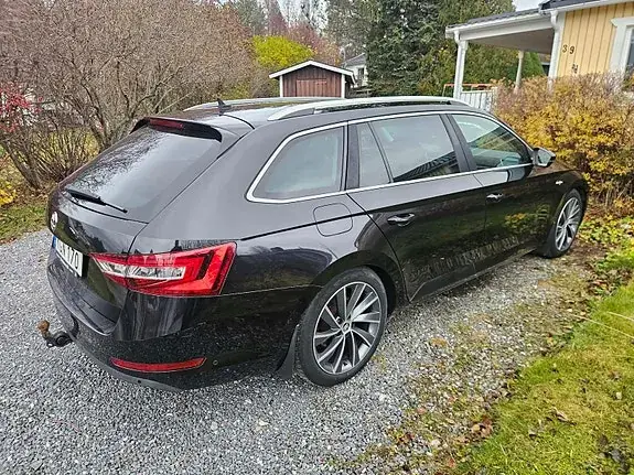 Skoda Superb 2017 photo 2