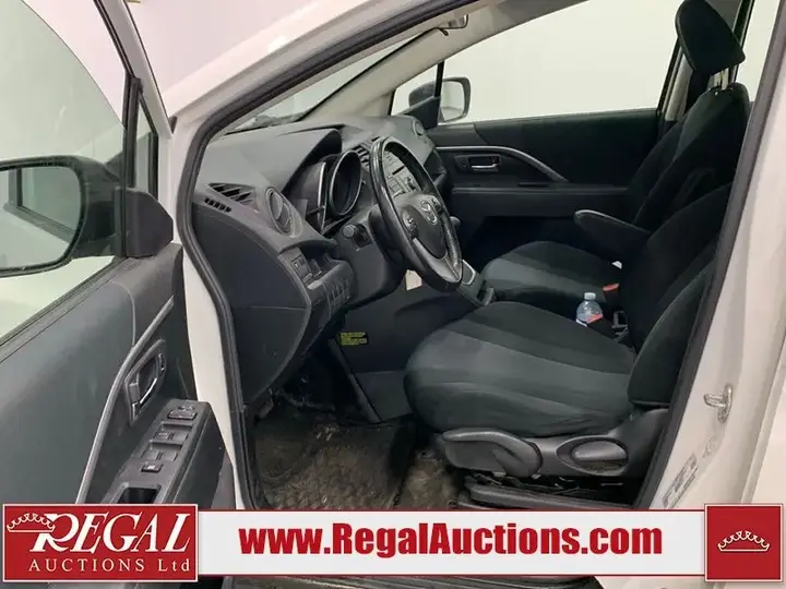 Mazda Mazda5 2014 photo 5