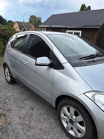 Mercedes-Benz A150 2009 photo 2
