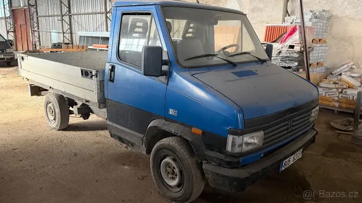 Peugeot J5