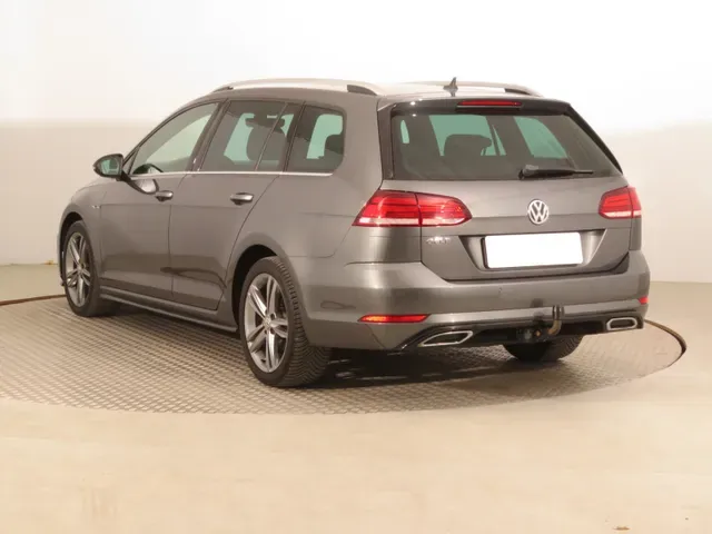 Volkswagen Golf Variant 2019 photo 3