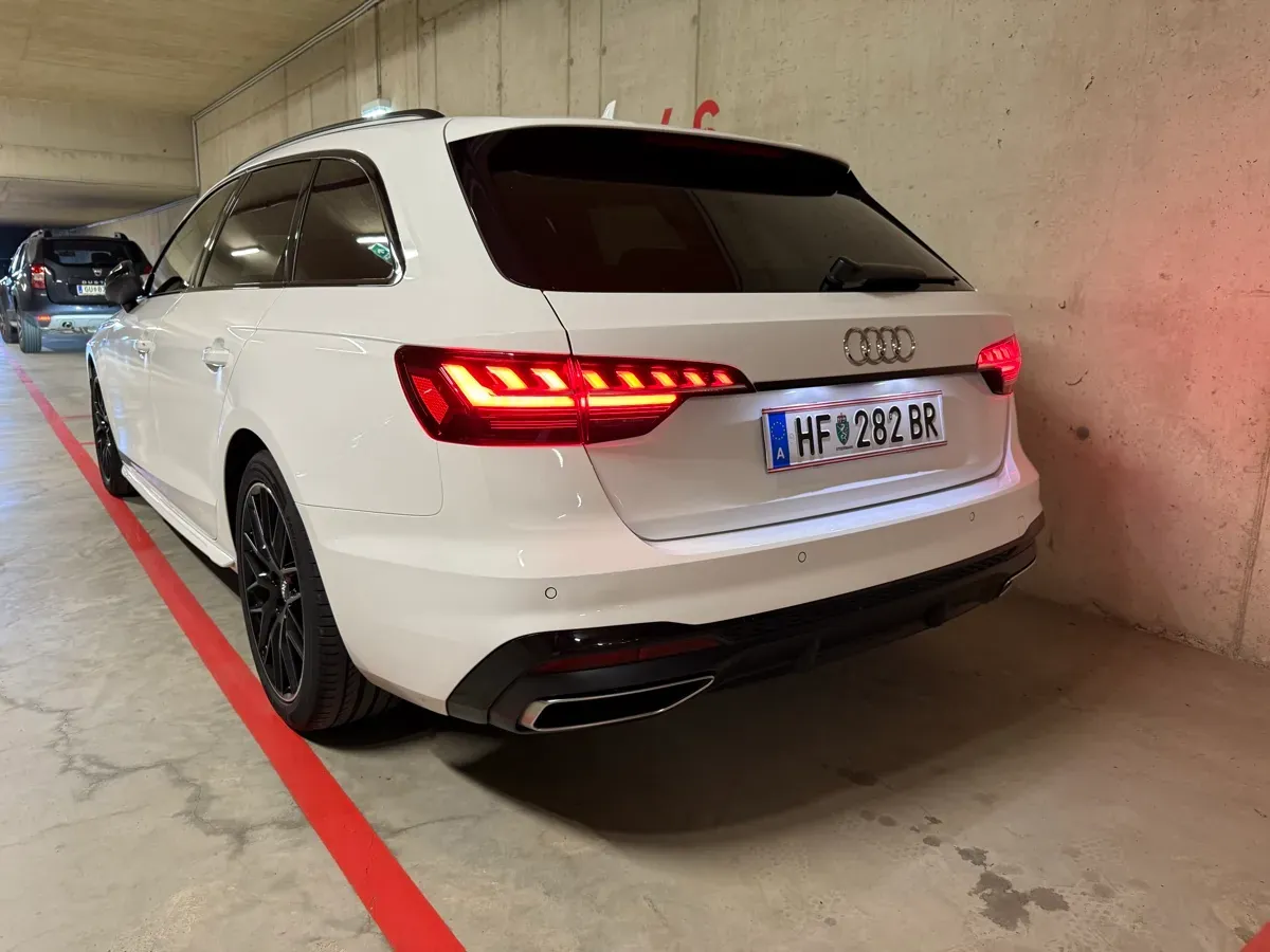 Audi A4 2020 photo 2