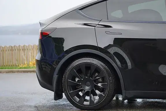 Tesla Model Y 2024 photo 5