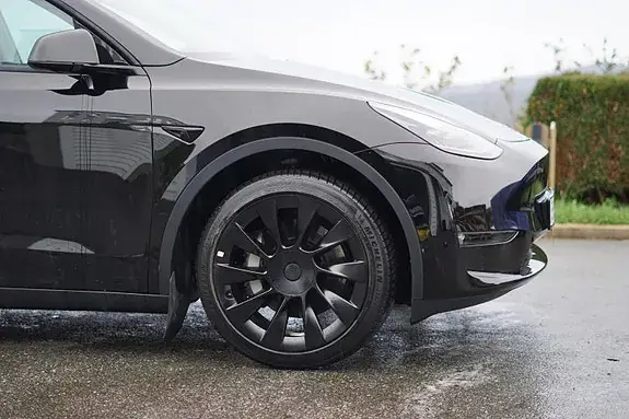 Tesla Model Y 2024 photo 4
