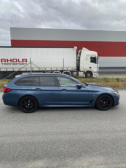 BMW 530E 2024 photo 4