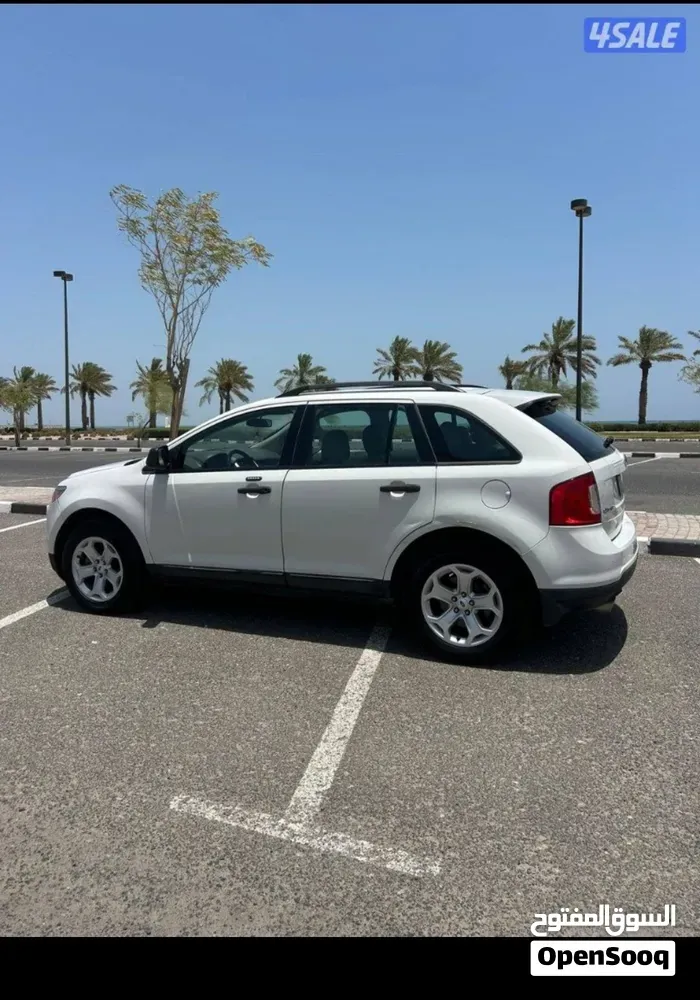 Ford Edge 2012 photo 2