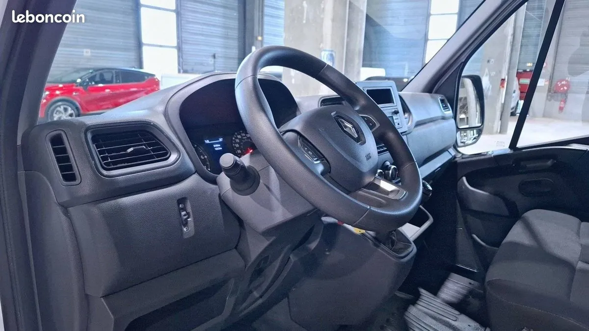 Renault Master 2024 photo 3