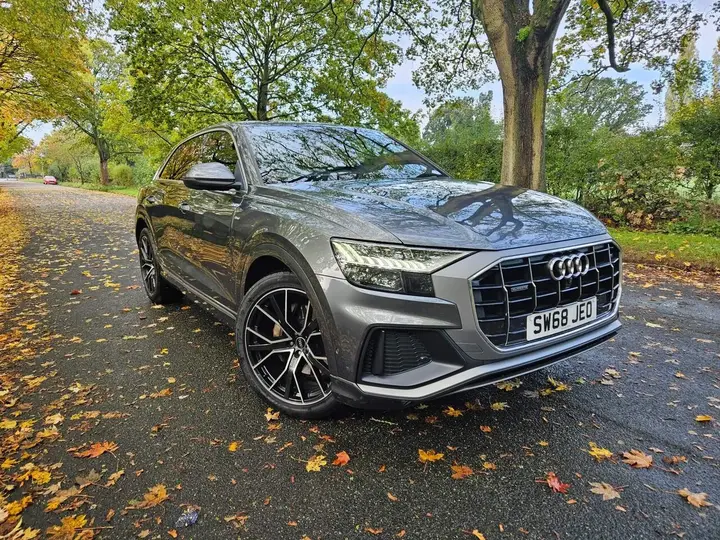 Audi Q8
