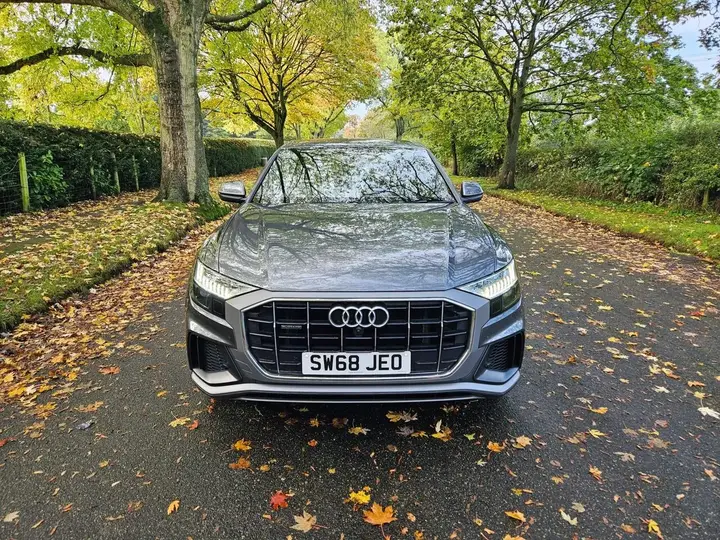 Audi Q8 2018 photo 3