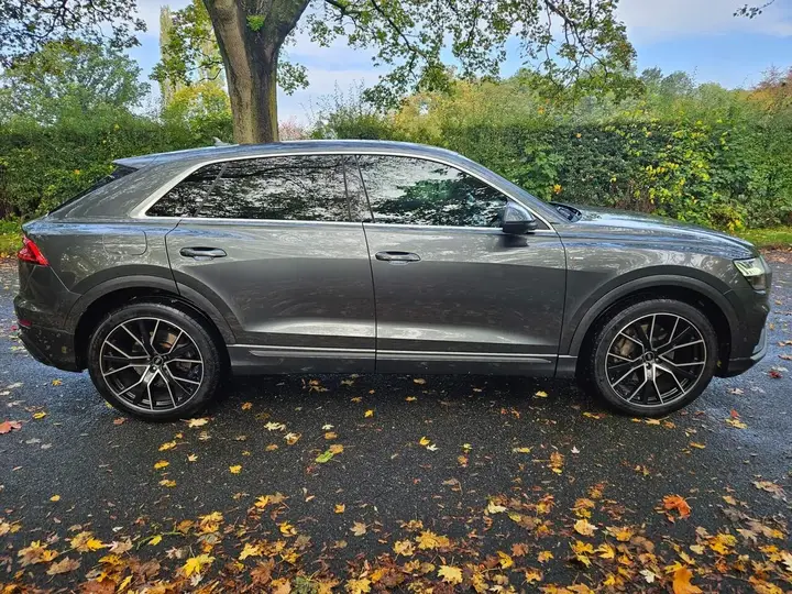 Audi Q8 2018 photo 4
