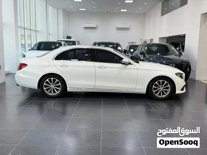 Mercedes-Benz E-Class 2017 photo 4