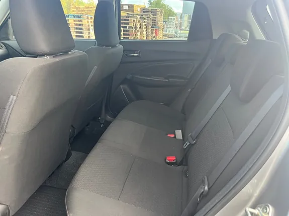 Suzuki Swift 2021 photo 3