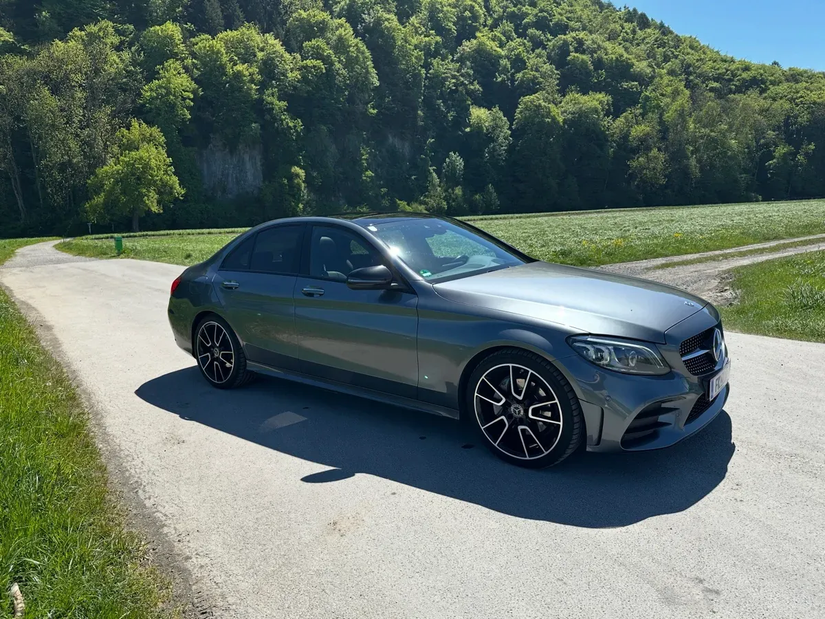 Mercedes-Benz C-Class 2018 photo 3