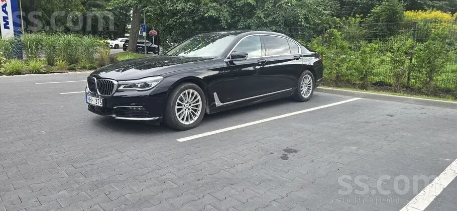 BMW 730