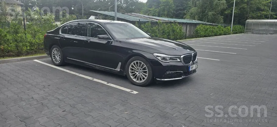 BMW 730 2016 photo 2