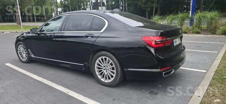 BMW 730 2016 photo 3