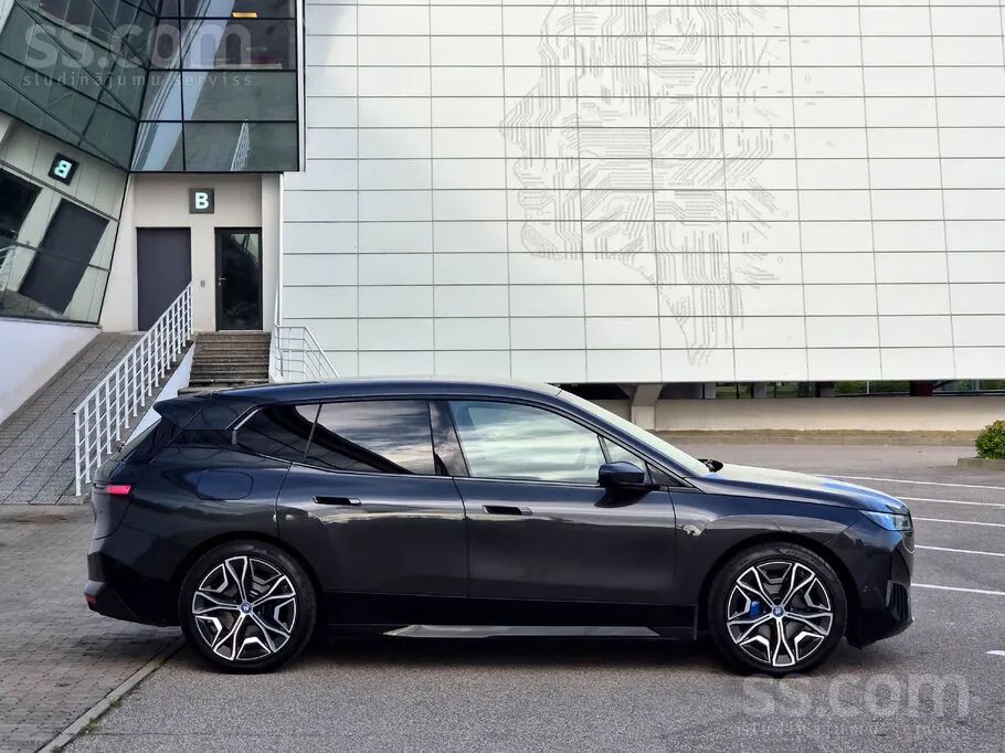 BMW X5 2021 photo 4