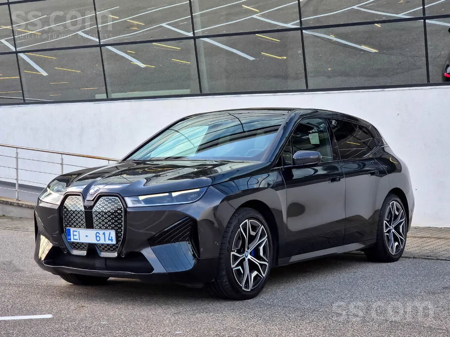 BMW X5 2021 photo 2