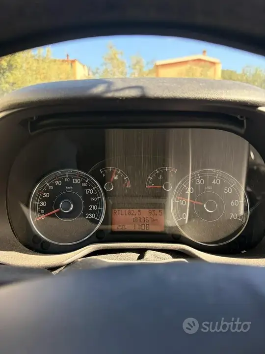 Fiat Grande Punto 2008 photo 5