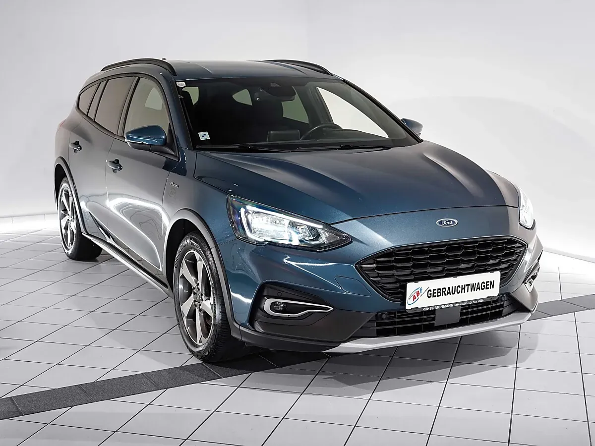 Ford Focus 2021 photo 2