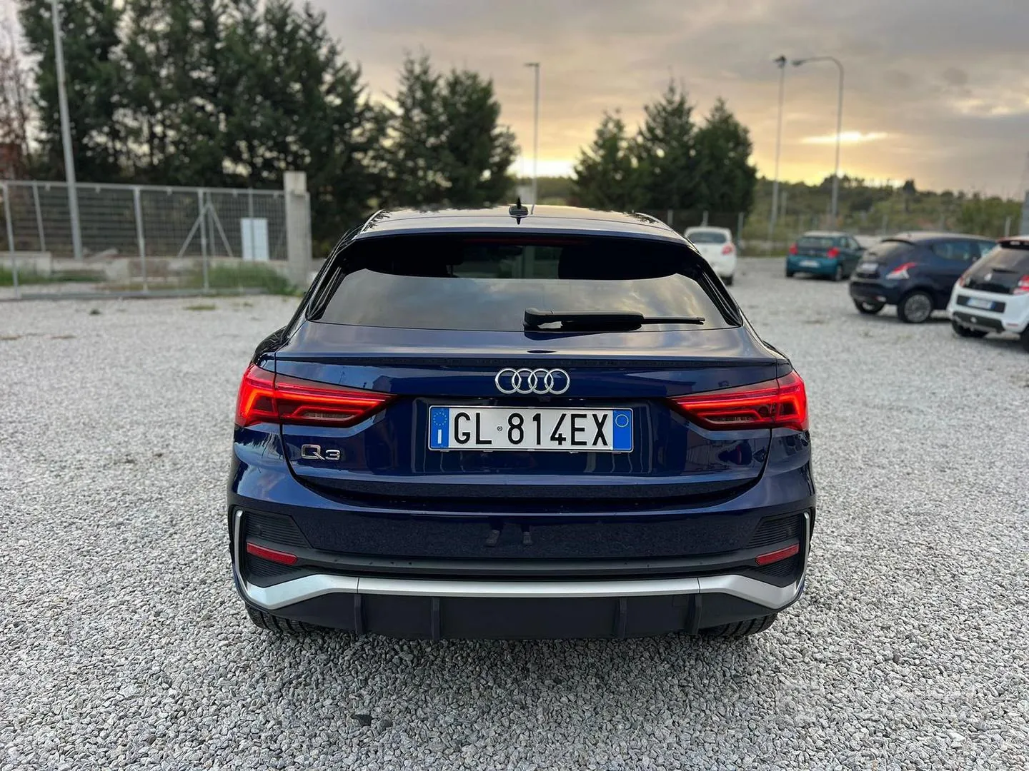 Audi Q3 2022 photo 2