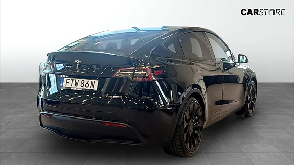 Tesla Model Y 2022 photo 2