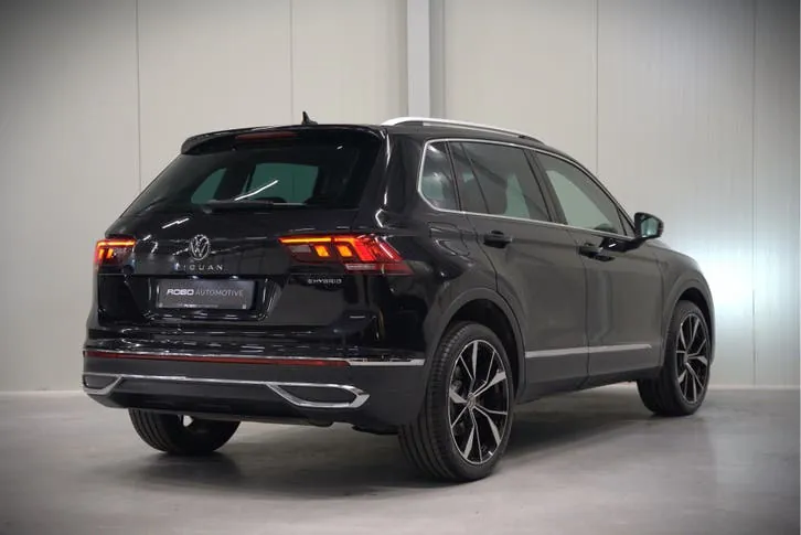 Volkswagen Tiguan 2022 photo 2