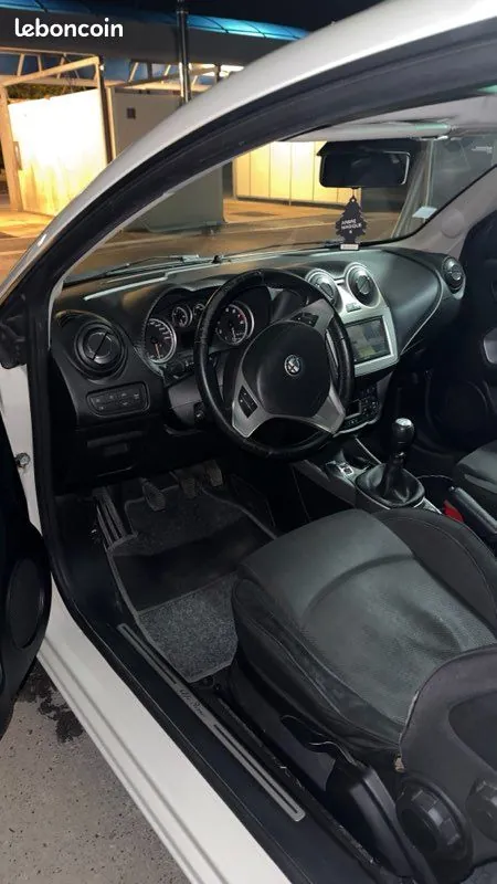 Alfa Romeo Mito 2011 photo 2