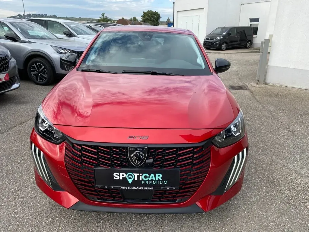 Peugeot 208 2025 photo 2