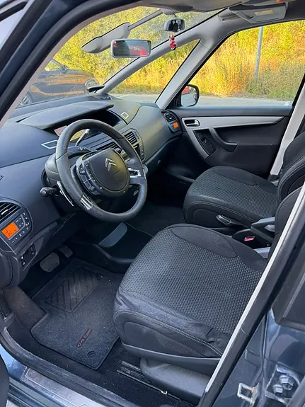 Citroen C4 Picasso 2010 photo 5