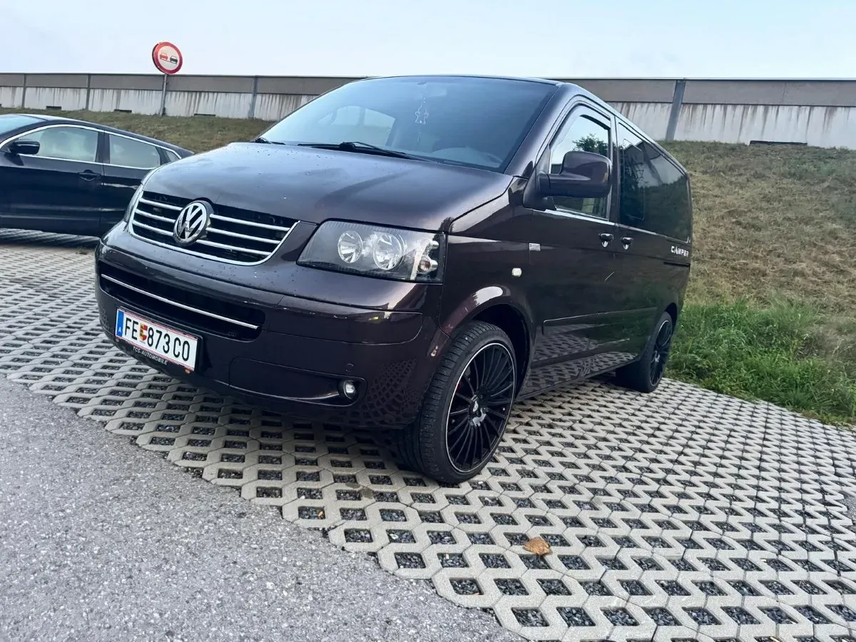 Volkswagen Multivan 2009 photo 2