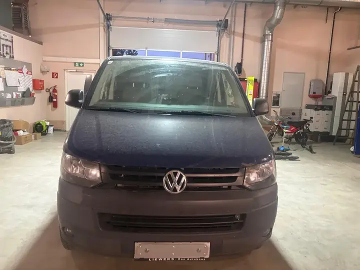 Volkswagen T5 2012 photo 3