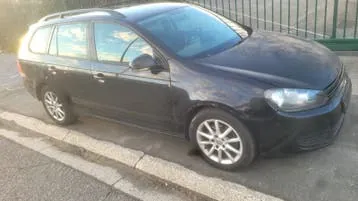 Volkswagen Golf 2010 photo 3