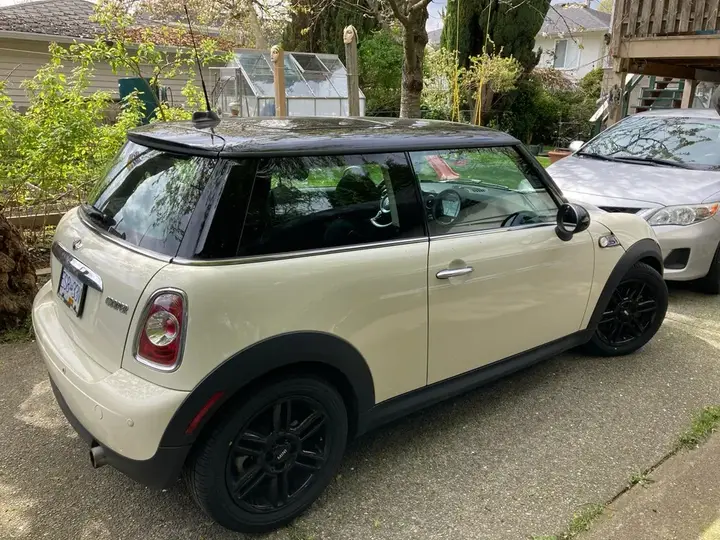 Mini Cooper 2012 photo 2