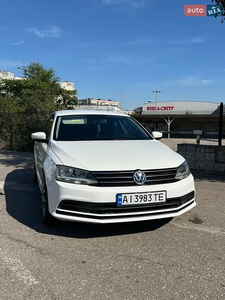 Volkswagen Jetta 2015 photo 2