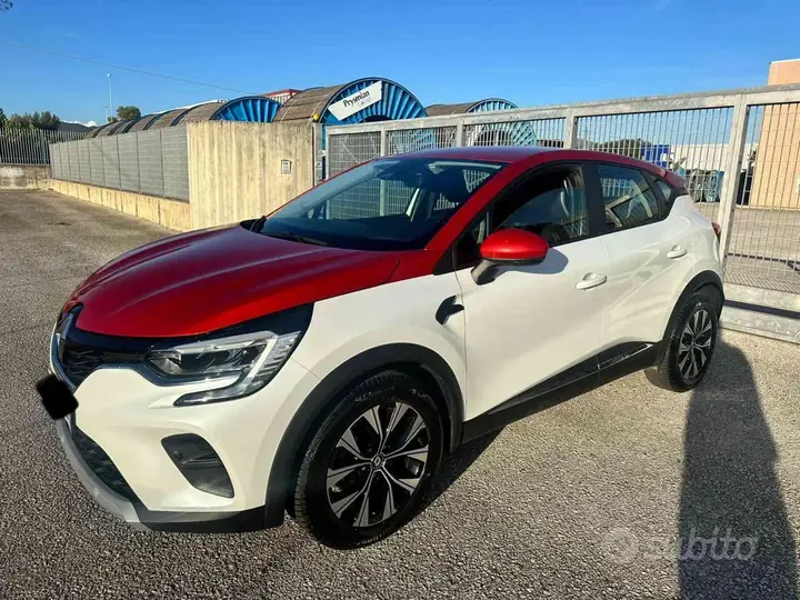 Renault Captur 2022 photo 2