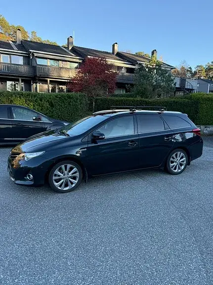 Toyota Auris 2015 photo 3
