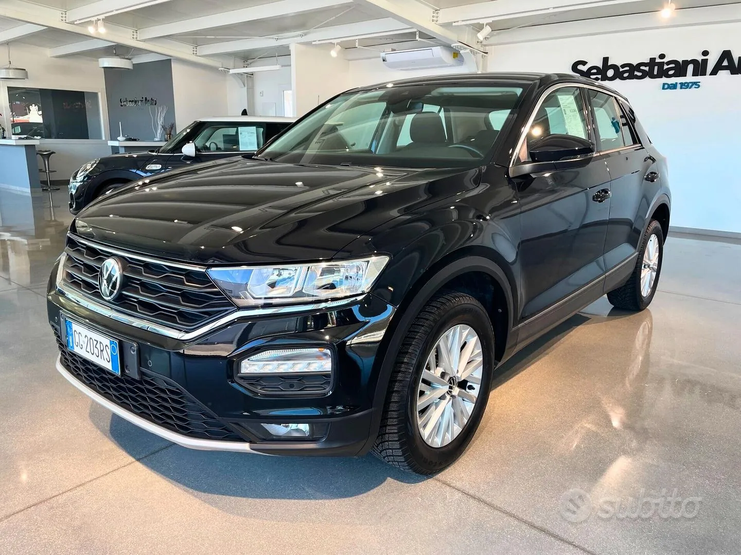 Volkswagen T-Roc 2021 photo 2