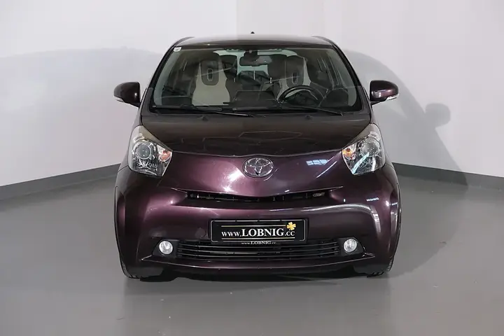 Toyota Iq 2011 photo 3