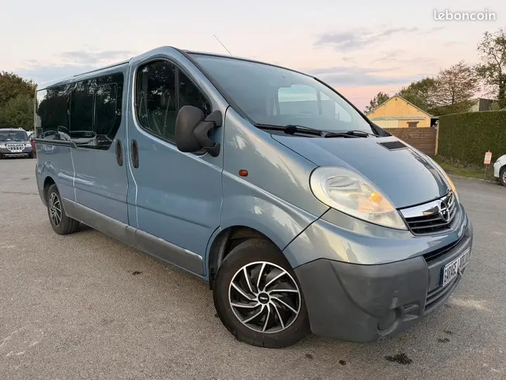 Opel Vivaro 2007 photo 3