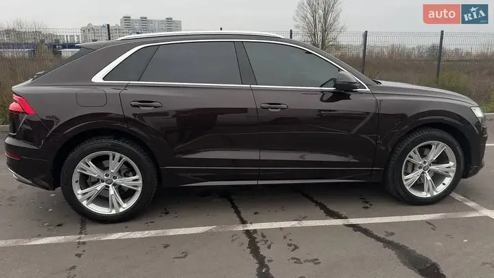 Audi Q8 2019 photo 2