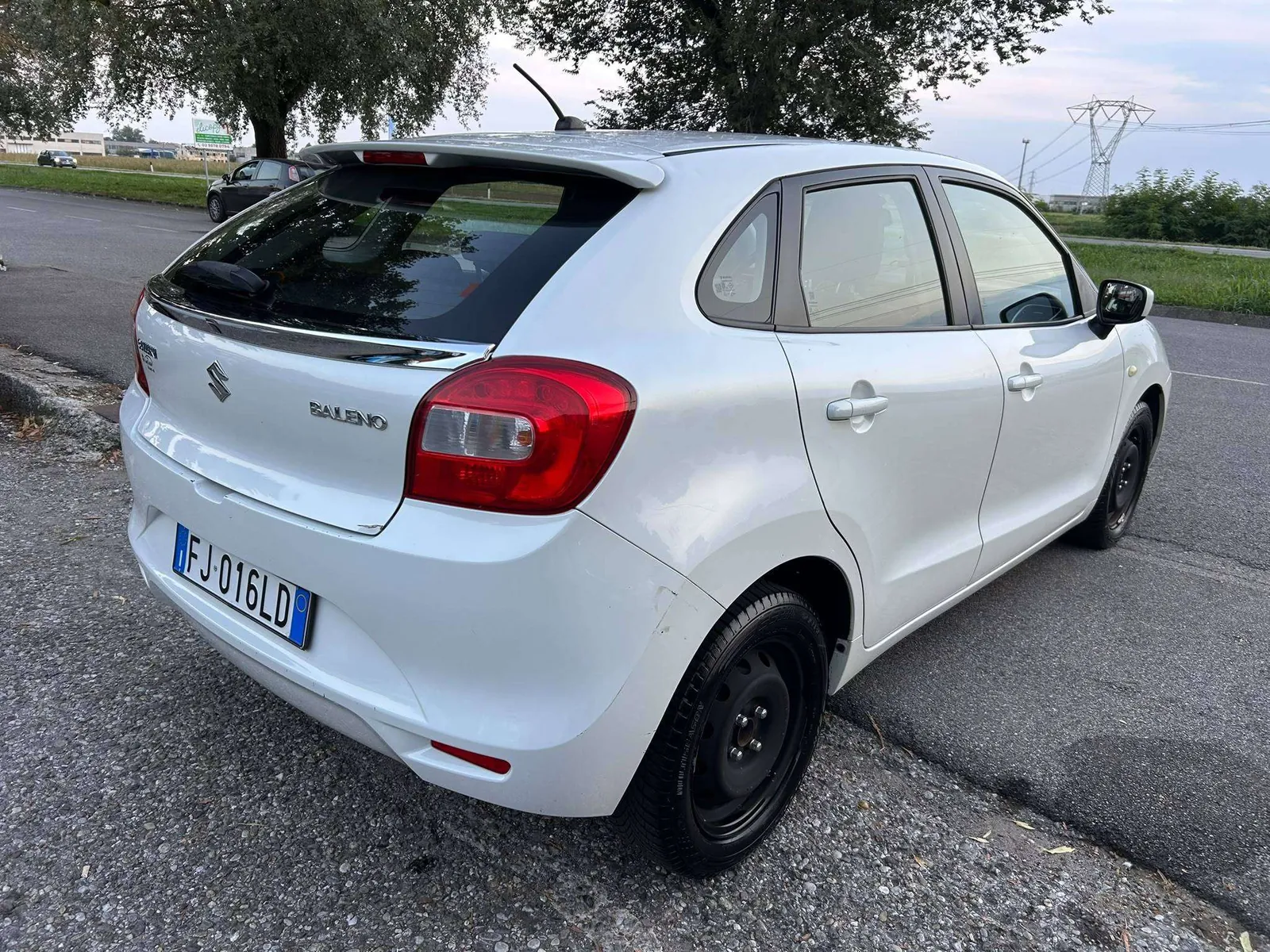 Suzuki Baleno 2017 photo 4