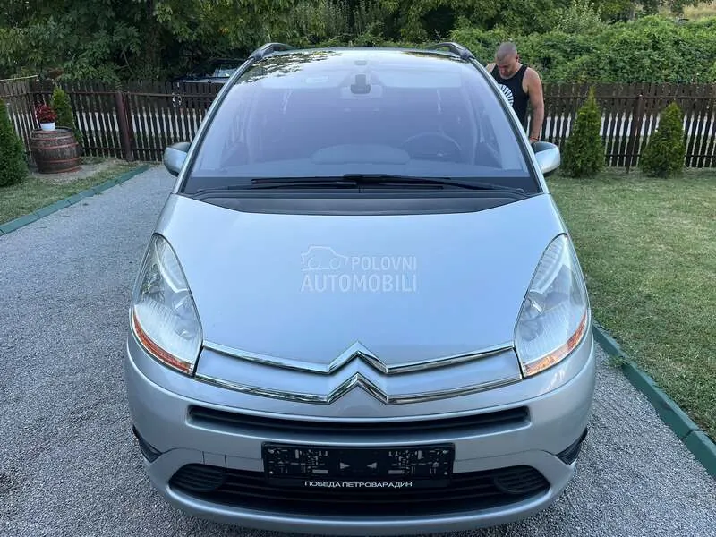 Citroen C4 Grand Picasso 2010 photo 2